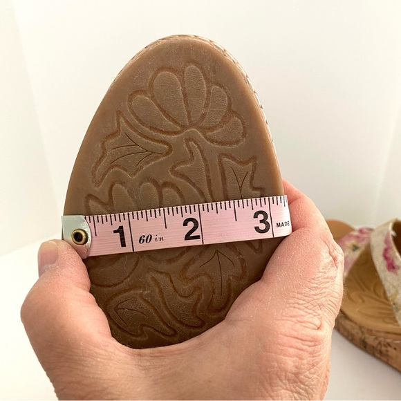 b.o.c Born Concepts Schirra Platform Wedge Heel Sandals Floral Canvas Size 9M - Picture 17 of 17